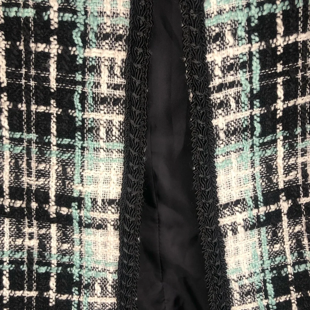 Tahari ASL Chic Black and White Plaid Boucle Jacket - Picture 4 of 7